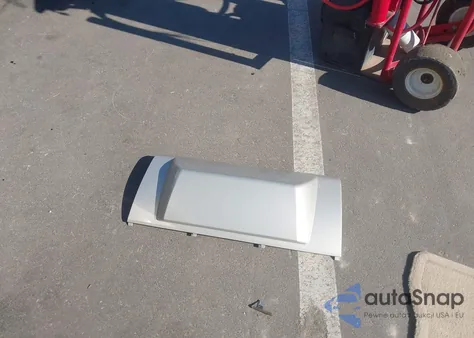 2010 Chevrolet Tahoe Ltz из США, поврежденный, VIN 1GNUCCE01AR204328